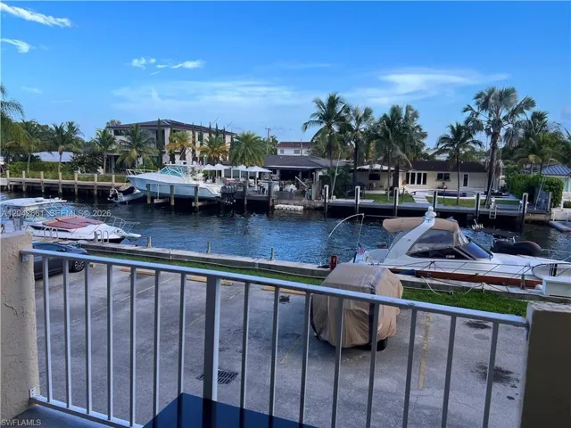 2350 Ne 135th St 209, North Miami, Florida 33181