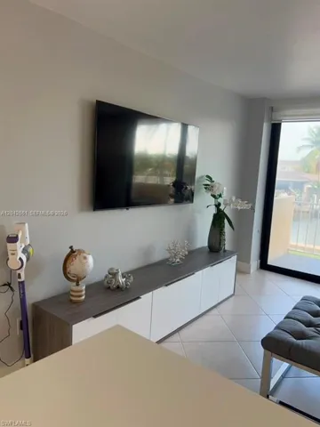 2350 Ne 135th St 209, North Miami, Florida 33181