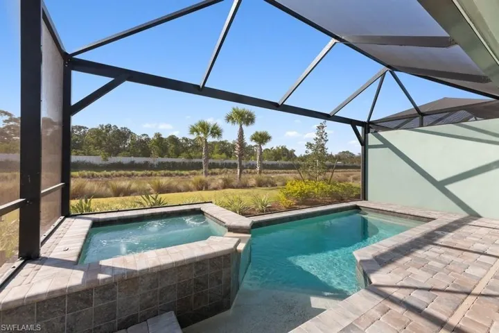 8819 Yucatan Ct, Naples Fl 34112