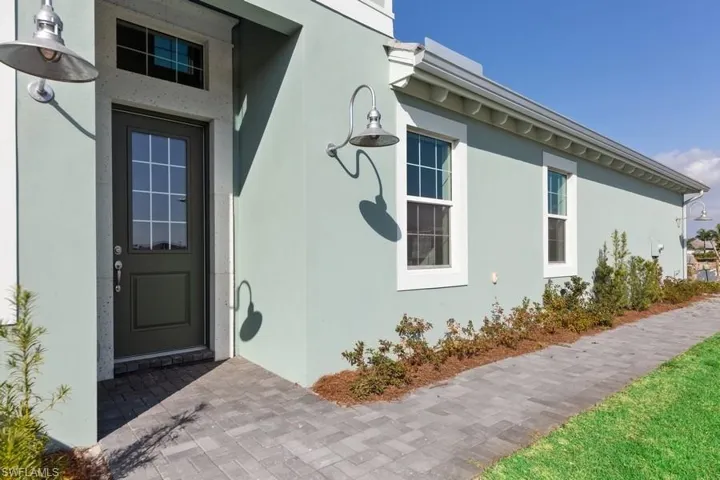 8819 Yucatan Ct, Naples Fl 34112
