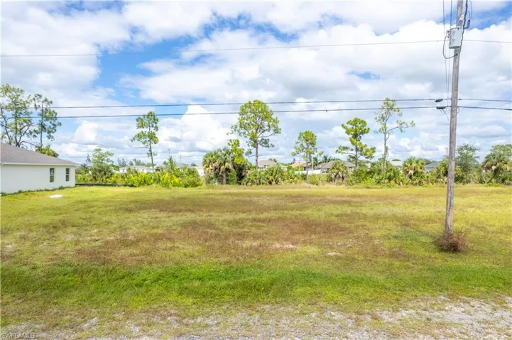 2213 Ne 33rd Ter, Cape Coral, Florida 33909