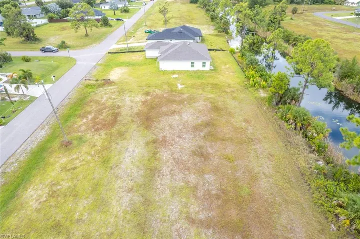 2213 Ne 33rd Ter, Cape Coral, Florida 33909