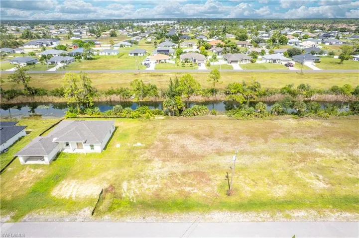 2213 Ne 33rd Ter, Cape Coral, Florida 33909