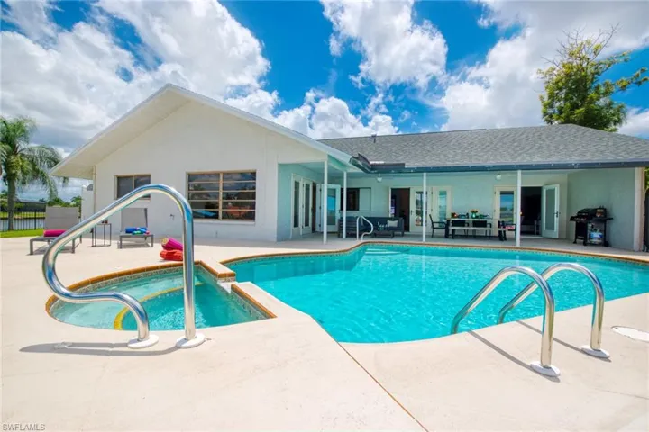 5004 Sw 5th Pl, Cape Coral, Florida 33914