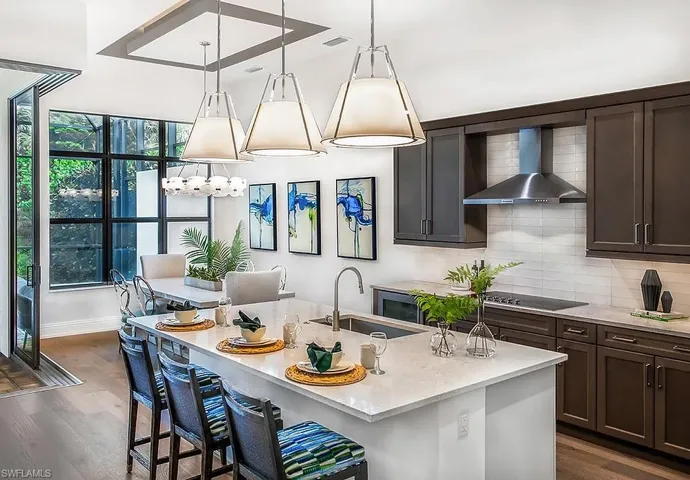 2935 Coco Lakes Dr, Naples, Florida 34105