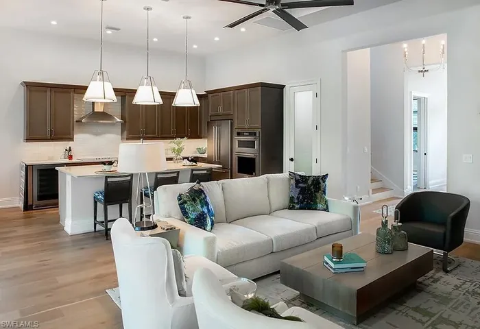 2935 Coco Lakes Dr, Naples, Florida 34105
