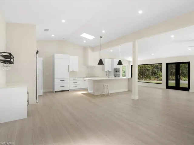 6800  Bottlebrush  LN, Naples, FL 34109