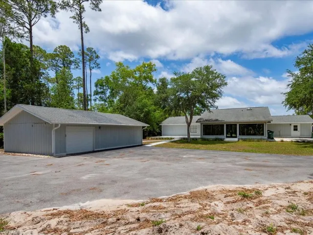 6800  Bottlebrush  LN, Naples, FL 34109