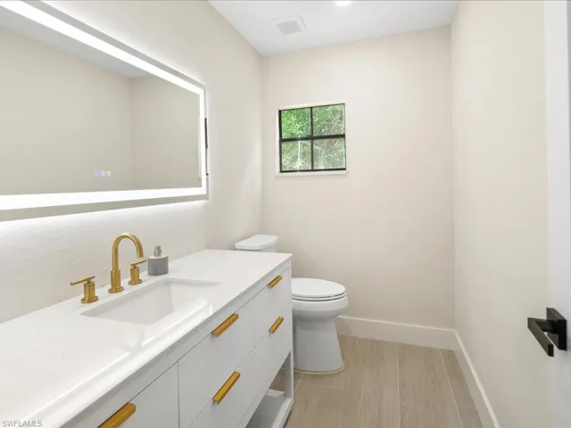 6800  Bottlebrush  LN, Naples, FL 34109