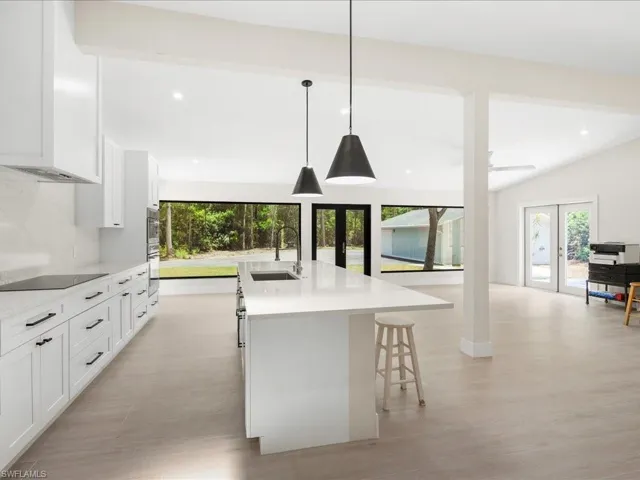 6800  Bottlebrush  LN, Naples, FL 34109