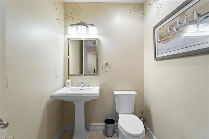 1/2 bath