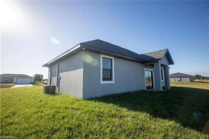 1150  Darling E ST, Lehigh Acres, FL 33974