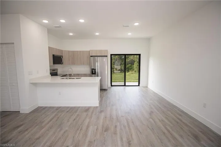 1150  Darling E ST, Lehigh Acres, FL 33974