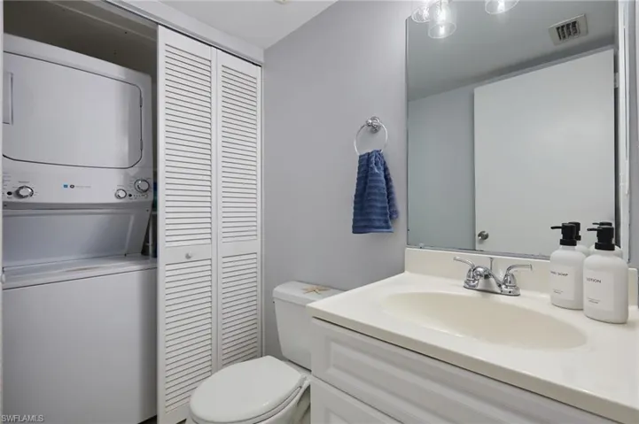 3297  Royal Canadian  TRCE, Fort Myers, FL 33907