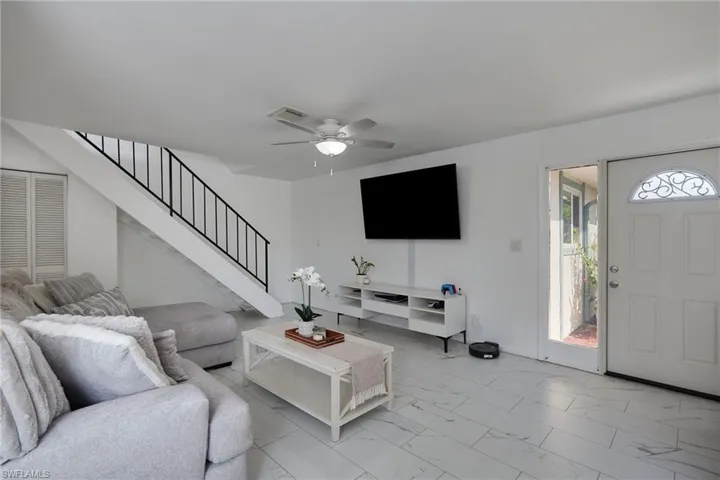 3297  Royal Canadian  TRCE, Fort Myers, FL 33907
