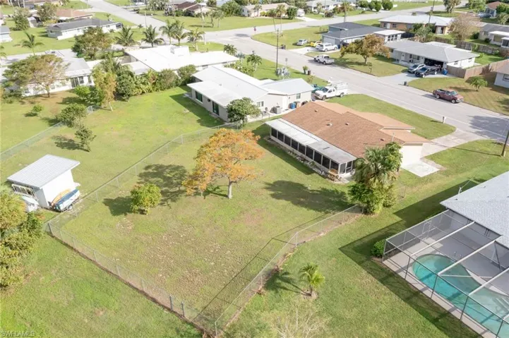 Birds eye view of property