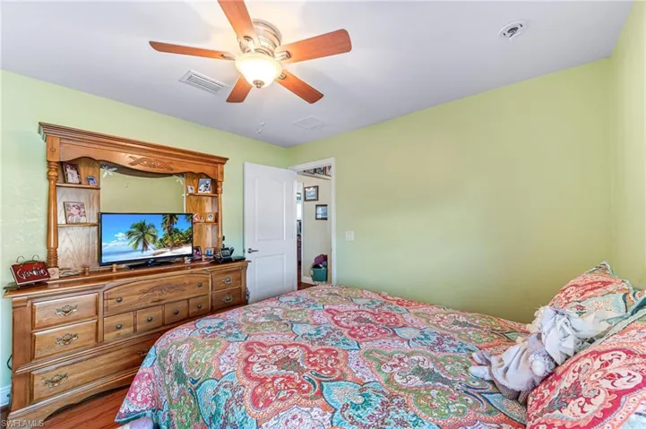 Bedroom with ceiling fan