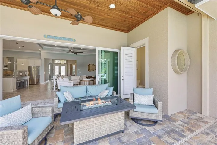 9446 Lagomar Ct, Naples, Florida 34114