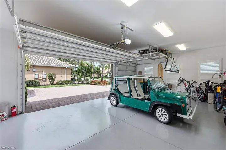 9446 Lagomar Ct, Naples, Florida 34114