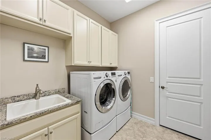 9446 Lagomar Ct, Naples, Florida 34114
