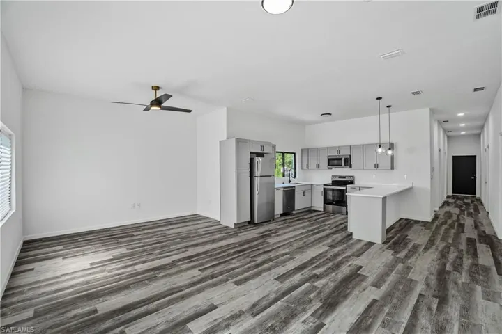 603 Hawthorne Ave S, Lehigh Acres, Florida 33974