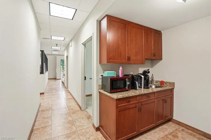 2224 Trade Center Way, Naples, Florida 34109