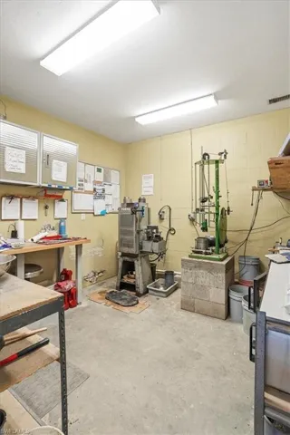 2224 Trade Center Way, Naples, Florida 34109