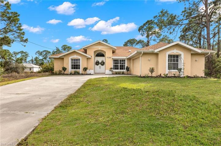 1128  Craft E ST, Lehigh Acres, FL 33974