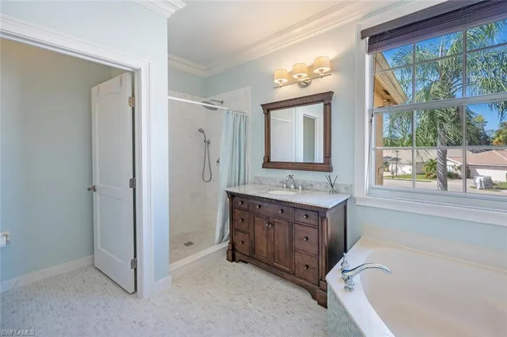 1262 Barrigona Ct, Naples, Florida 34119