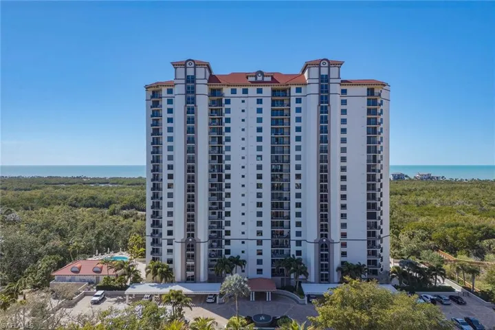 7225  Pelican Bay  BLVD, Naples, FL 34108