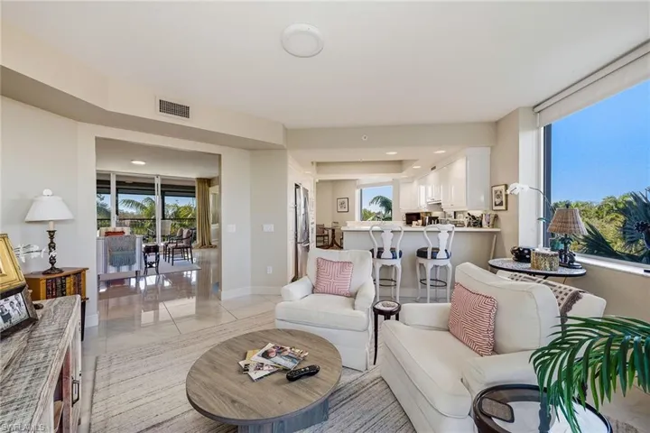7225  Pelican Bay  BLVD, Naples, FL 34108