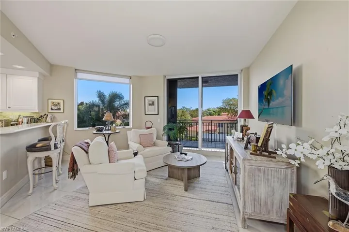 7225  Pelican Bay  BLVD, Naples, FL 34108