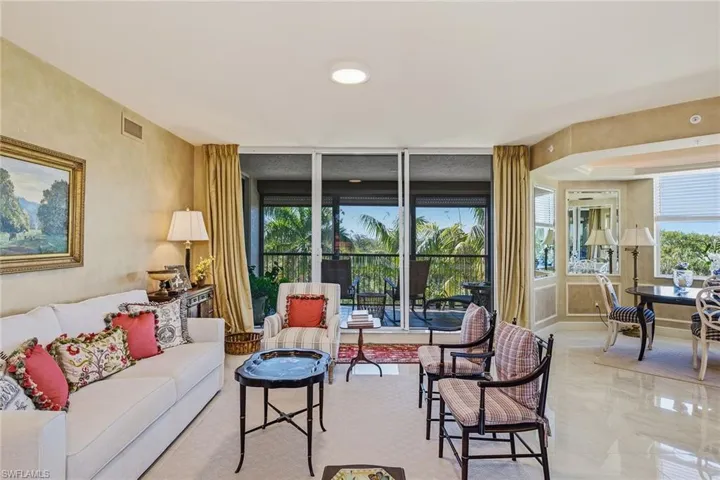 7225  Pelican Bay  BLVD, Naples, FL 34108