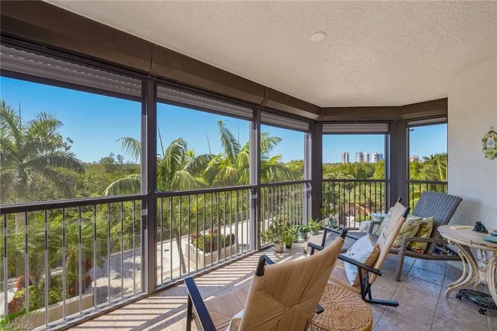 7225  Pelican Bay  BLVD, Naples, FL 34108