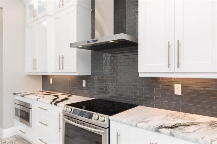 Back splash really pops!