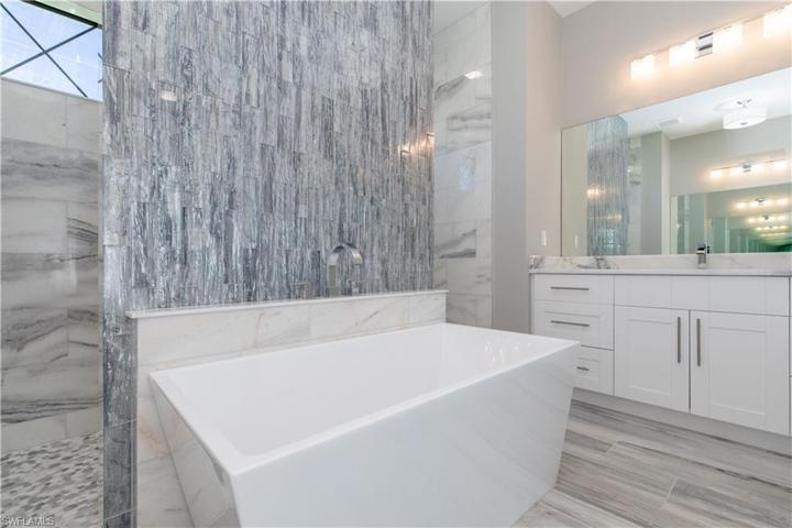 Primary bathroom tub