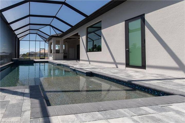 That door is pool bath