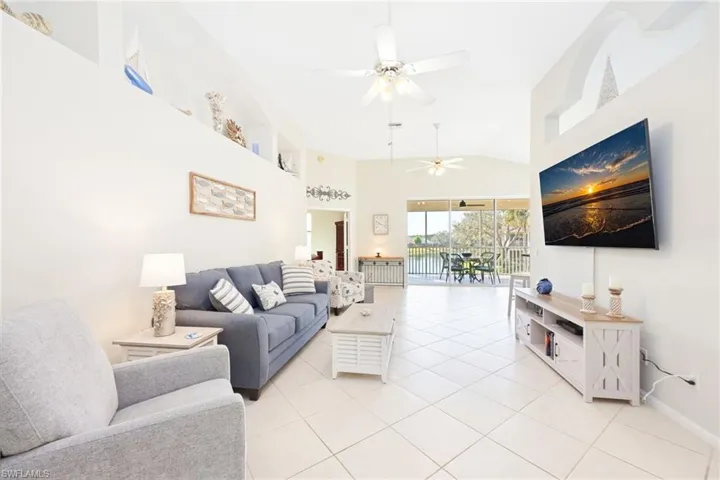 7828 Gardner Dr # 202, Naples, Florida 34109