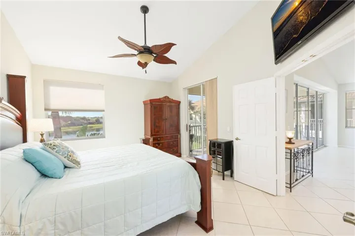 7828 Gardner Dr # 202, Naples, Florida 34109