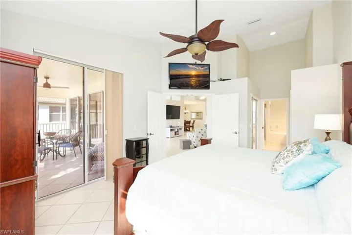 7828 Gardner Dr # 202, Naples, Florida 34109