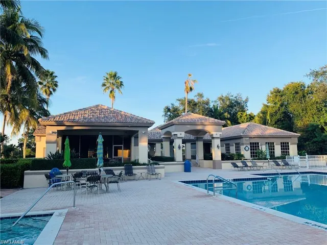 Pool & Spa