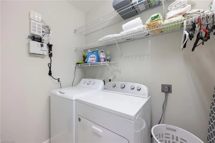 7828 Gardner Dr # 202, Naples, Florida 34109