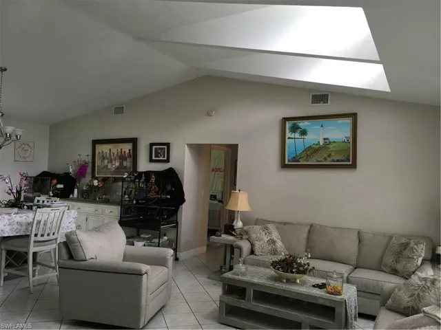 1202 Se 21st Ln, Cape Coral, Florida 33990