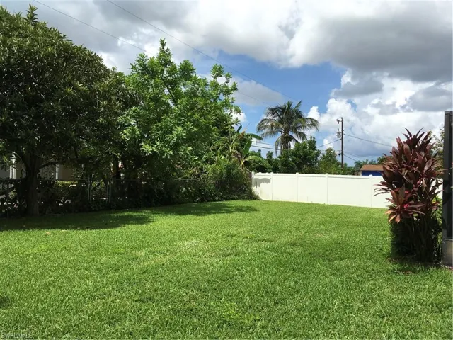 1202 Se 21st Ln, Cape Coral, Florida 33990
