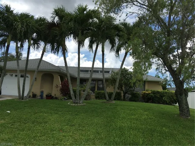 1202 Se 21st Ln, Cape Coral, Florida 33990