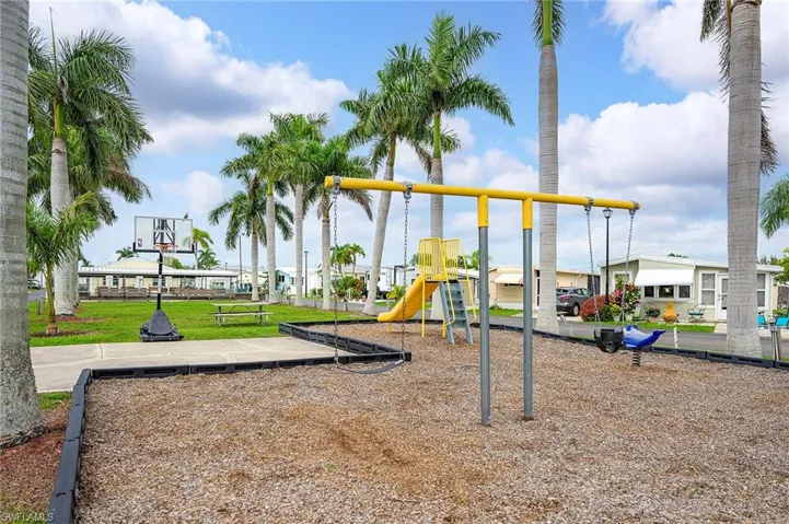 11701  Padina  DR, Fort Myers, FL 33908