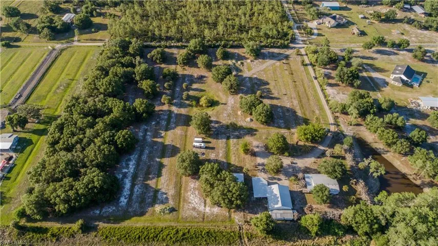 3880 Packinghouse Rd, Alva FL 33920