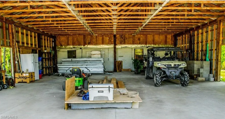 3880 Packinghouse Rd, Alva FL 33920