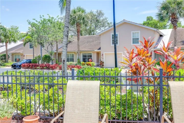 3540  Avion Woods  CT, Naples, FL 34104