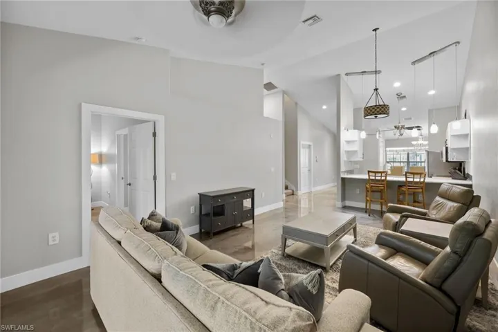 3540  Avion Woods  CT, Naples, FL 34104
